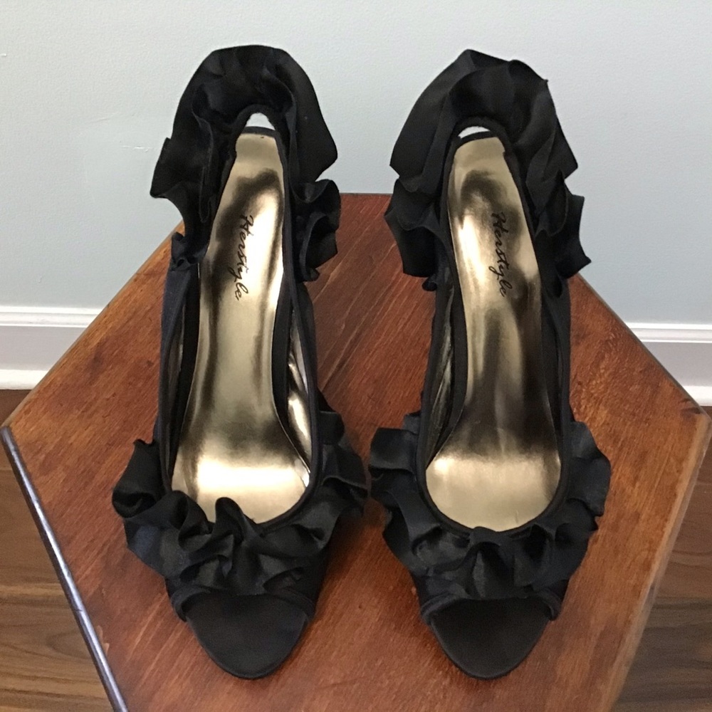 Herstyle Size 11 Ruffle Detail Open Toe High Heels